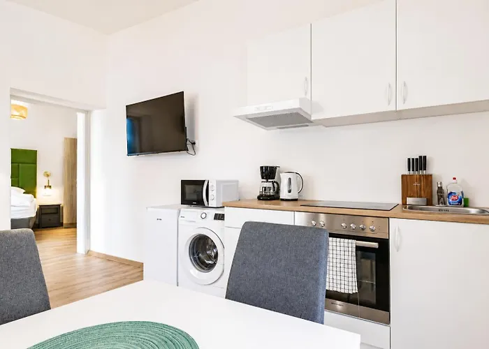 Westbahnhof Kingbed 1br With Ensuite Washer Apartment Vienna