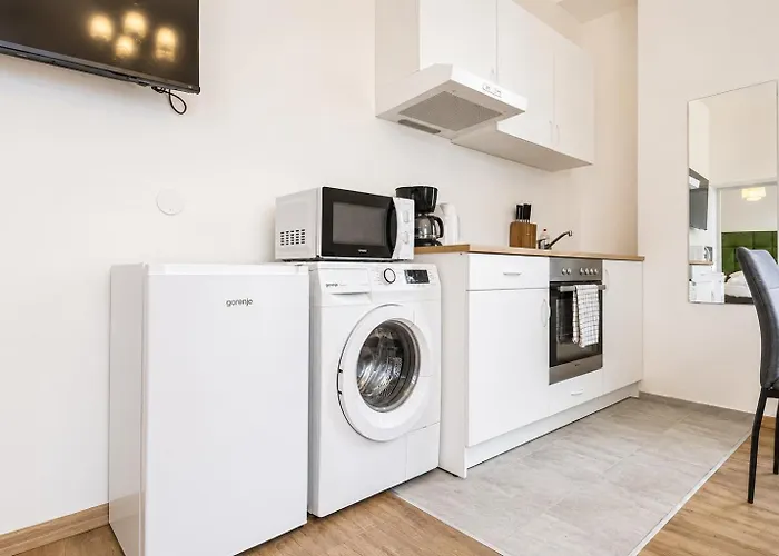 Westbahnhof Kingbed 1br With Ensuite Washer * Vienna