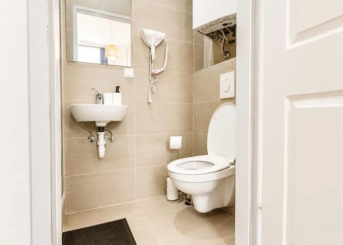 Westbahnhof Kingbed 1br With Ensuite Washer Apartment Vienna